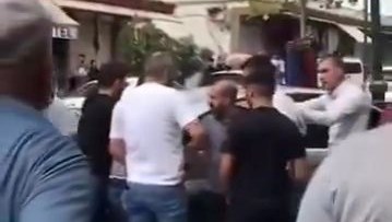 Cezaevi firarisini polisin elinden kaçırmaya çalıştılar: 2 polis yaralı