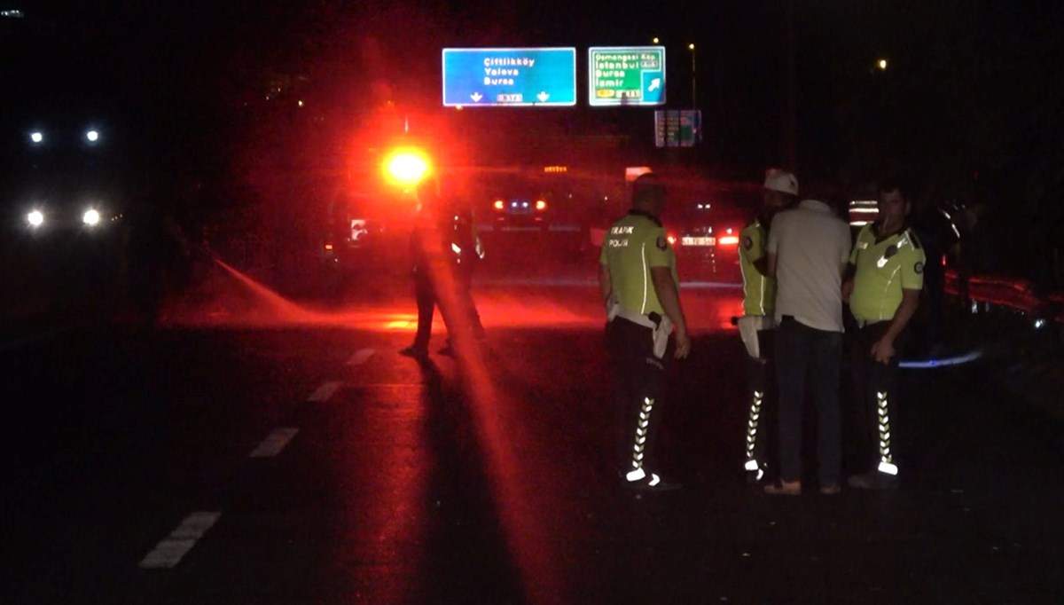 Yalova’da otomobilin çarptığı baba ve oğlu hayatını kaybetti