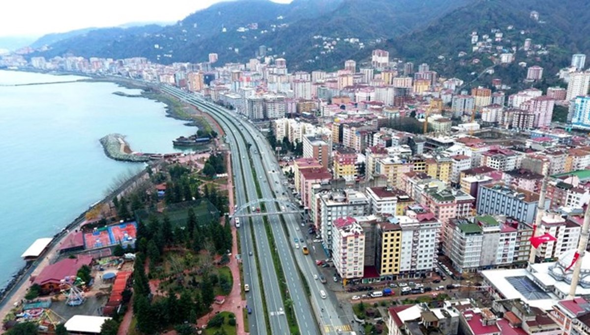 Rize'de Ovit Tüneli'ndeki trafik kazasında 3 kişi yaralandı