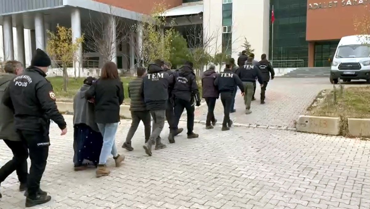 Bitlis merkezli 9 ilde terör operasyonu: 46 tutuklama