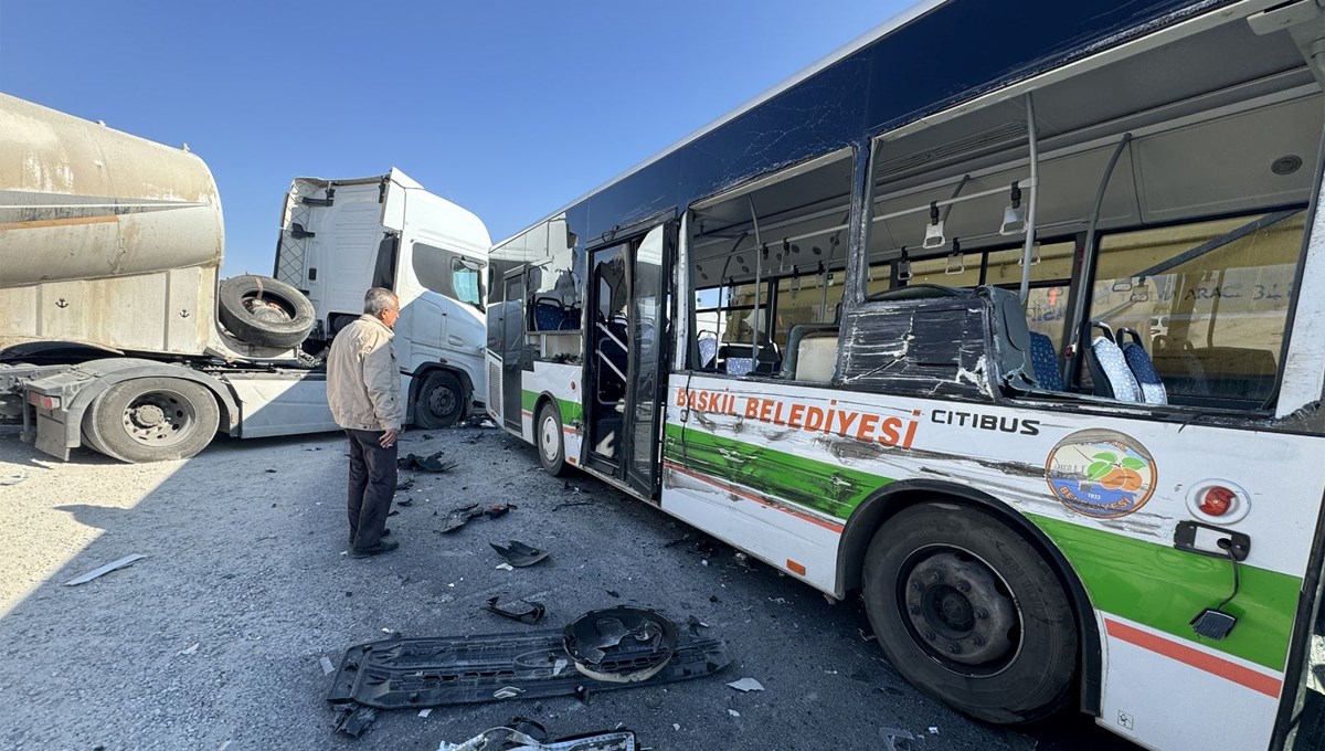 Halk otobüsü ile TIR çarpıştı: 6 yaralı