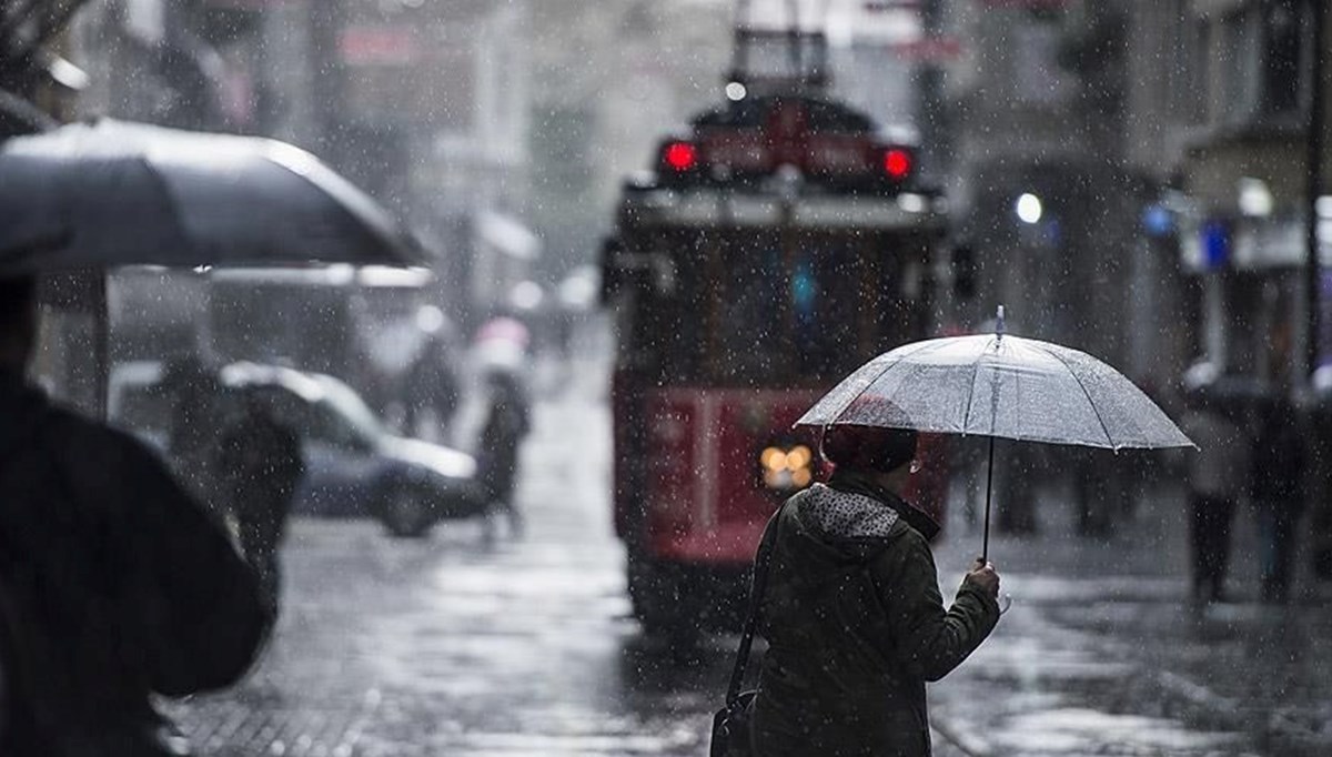 İstanbul'da oraj soğukları | Çarşamba günü sağanak, gök gürültüsü ve dolu bekleniyor